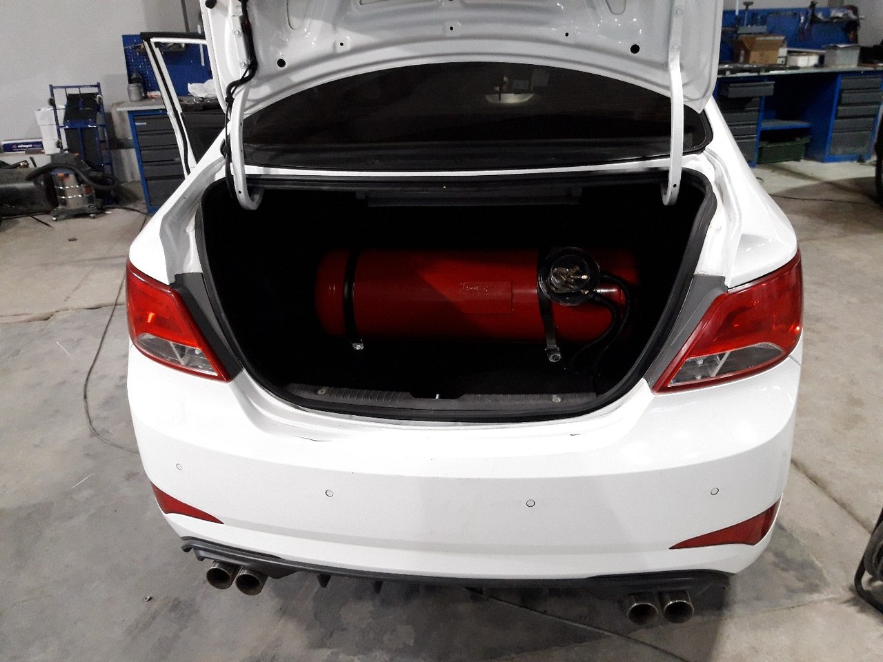 Гбо хендай солярис. ГБО Hyundai Solaris. ГБО 4 поколения Солярис. ГБО метан Солярис. Газовое оборудование Хендай Солярис.