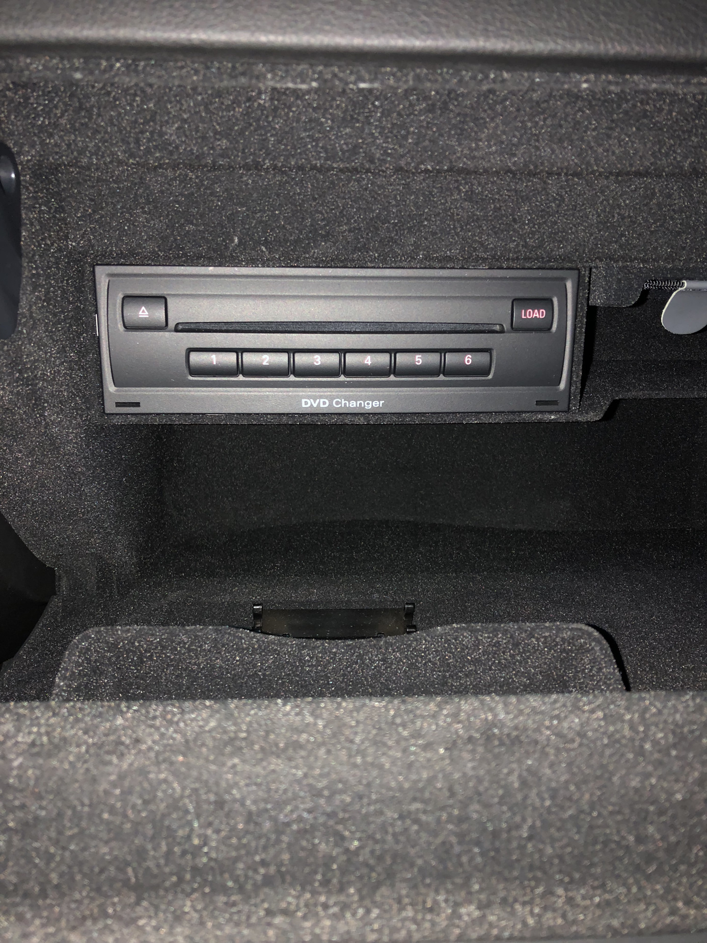 Включи чейнджер. Ауди чейнджер. 6 disc cd changer. Автомобильный сд чейнджер. Cd чейнджер blaupunkt.