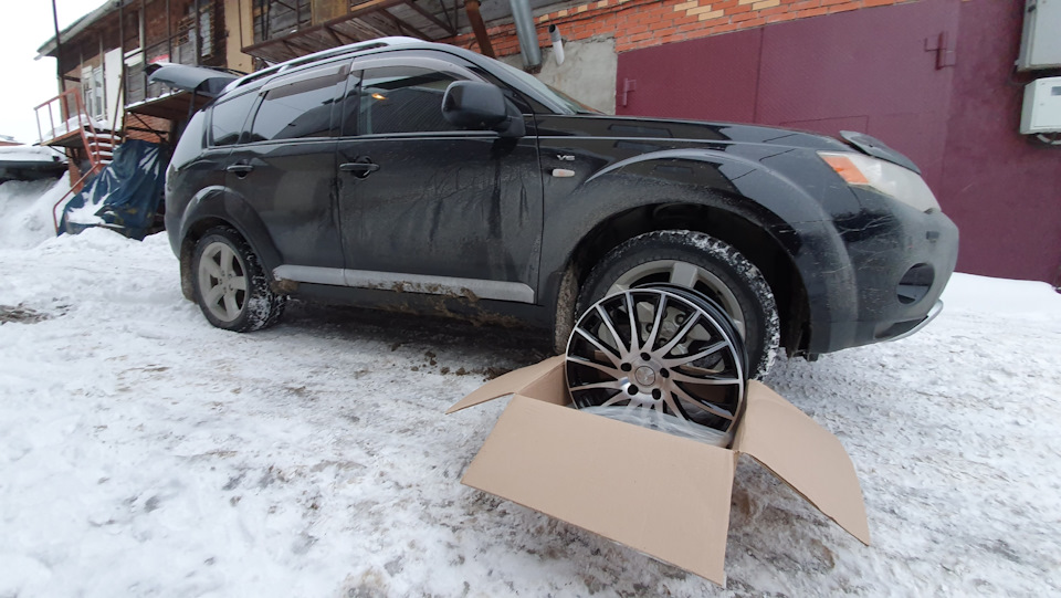 Новые диски на новый сезон — Mitsubishi Outlander XL, 3 л, 2008 года ...