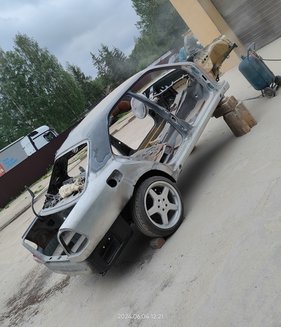 Фото в бортжурнале Mercedes-Benz C-Class (W202)