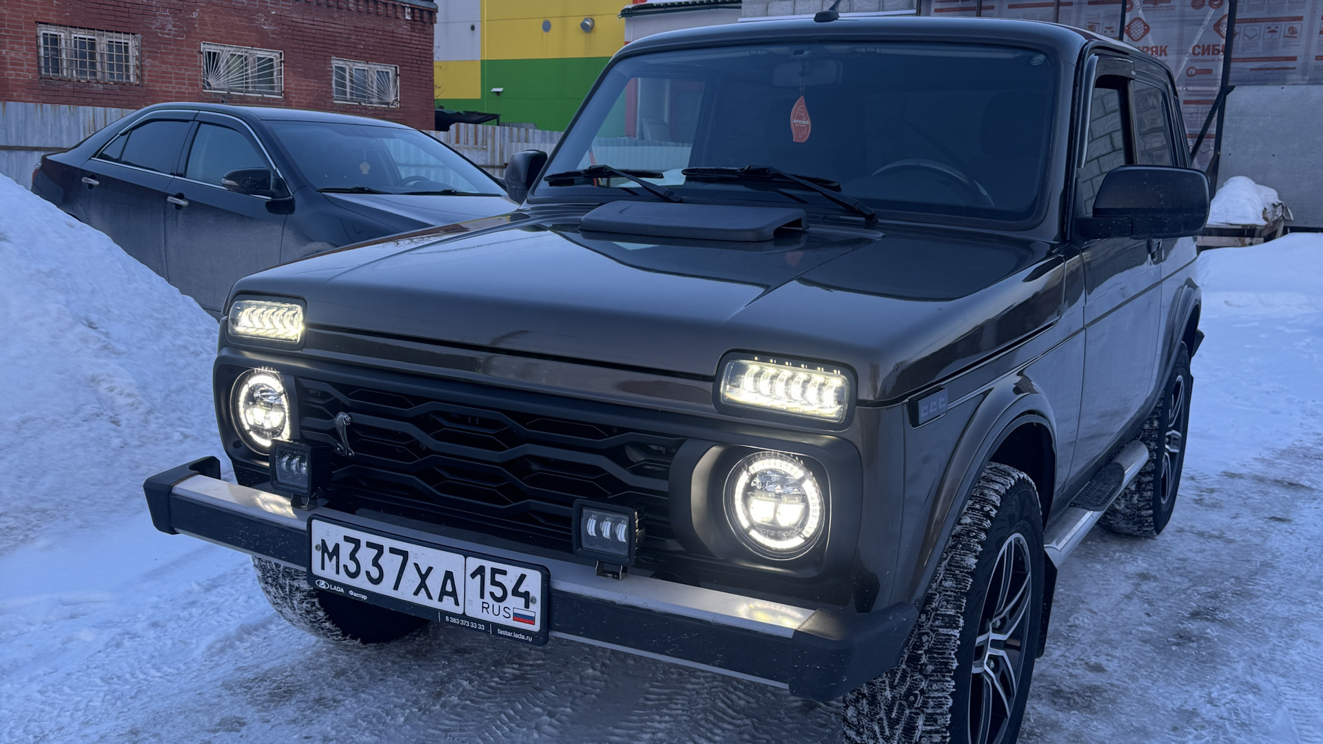 Lada 4x4 3D 1.7 бензиновый 2023 | Niva Legend 1.7 MT Luxe на DRIVE2