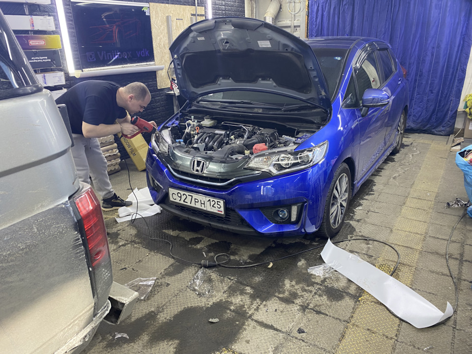 Фары в бронь — Honda Fit (3G), 1,5 л, 2014 года | стайлинг | DRIVE2