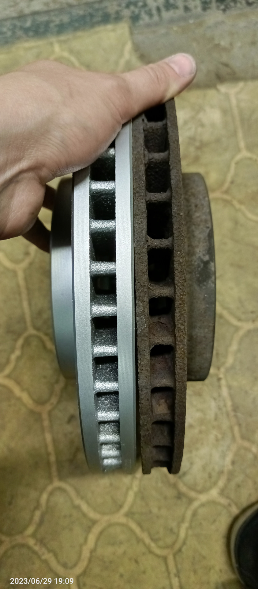 Прощай ошибка p0770, замена тормозных дисков и по мелочи — Toyota Camry