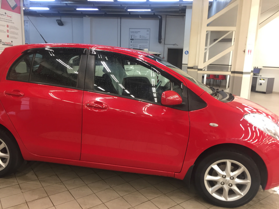 Замена колодок и тормозных дисков, пробег 144 000 — Toyota Yaris (p2 ...