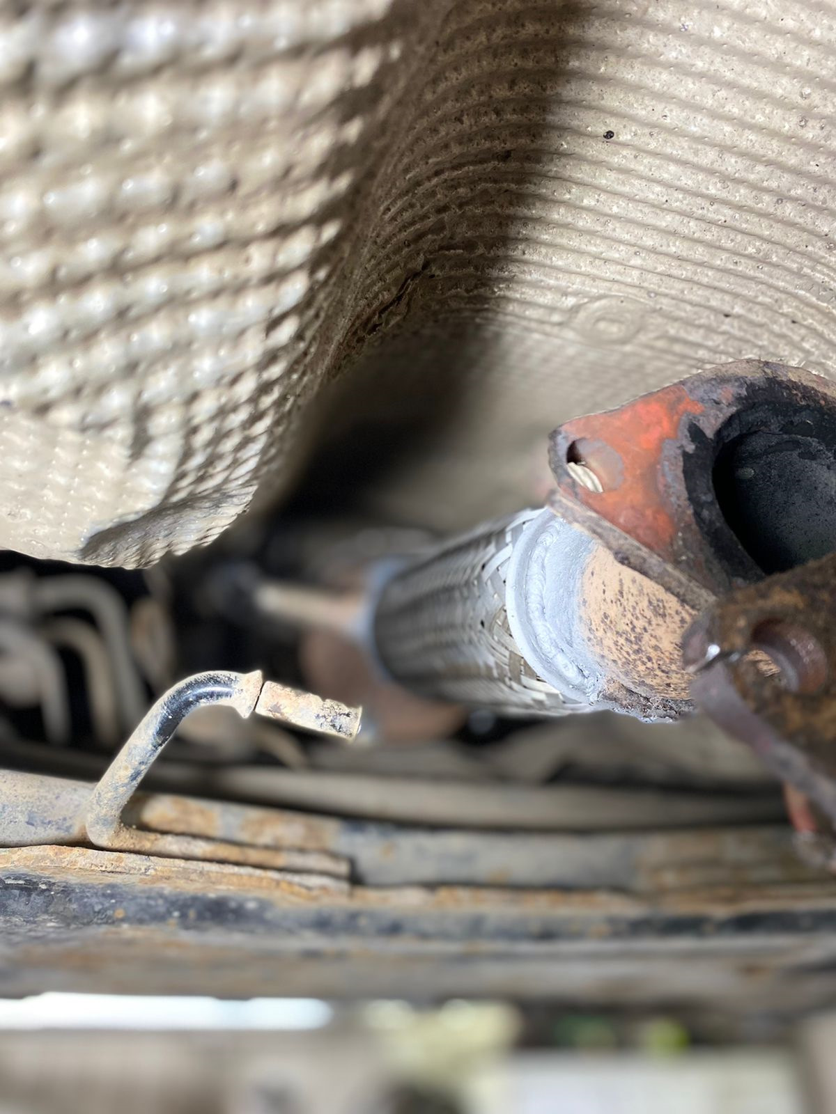 Замена и удаление катализатора ФОРД ФОКУС 2 1.8 в Москве — auto ...