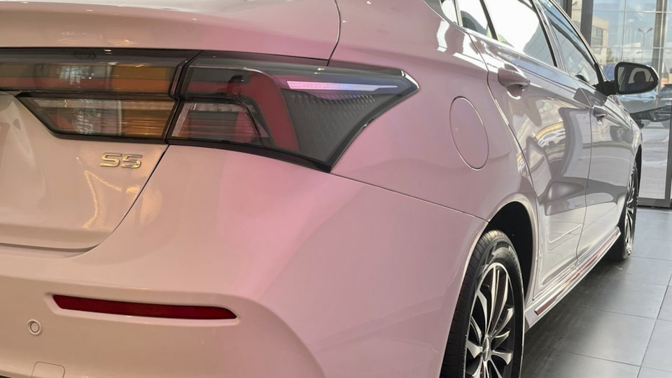 Omoda S5