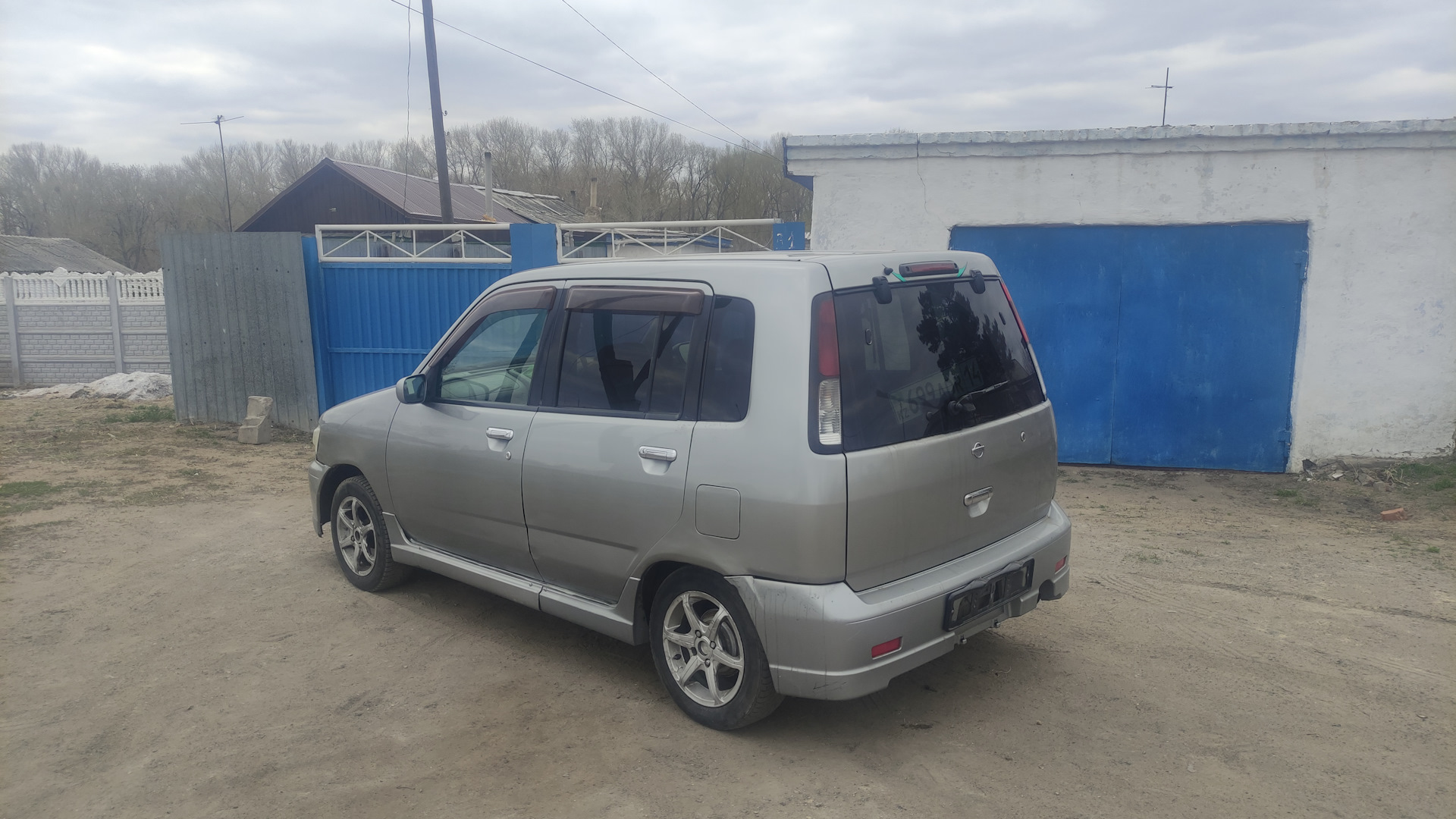 Nissan Cube 1998