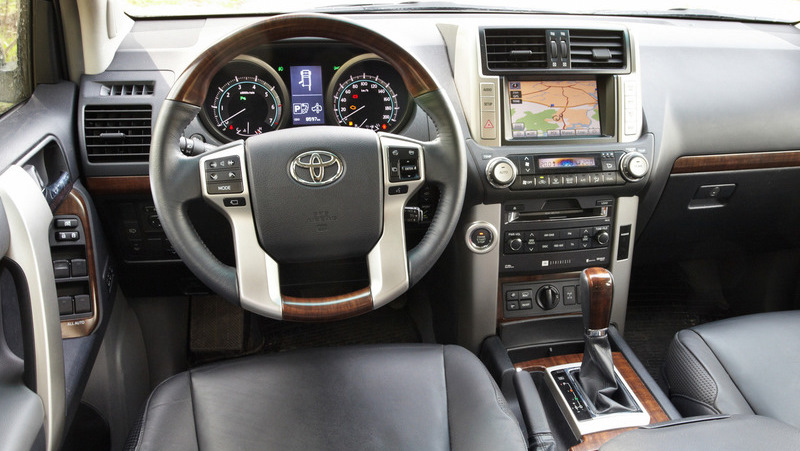 Prado фото салона Toyota Land Cruiser Prado 150-series 4.0 бензиновый 2011 на DRIVE2