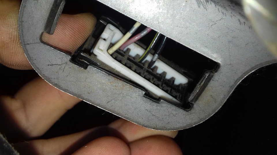 Диагностический разъем — Suzuki Vitara XL7, 2,7 л, 2004 года ...