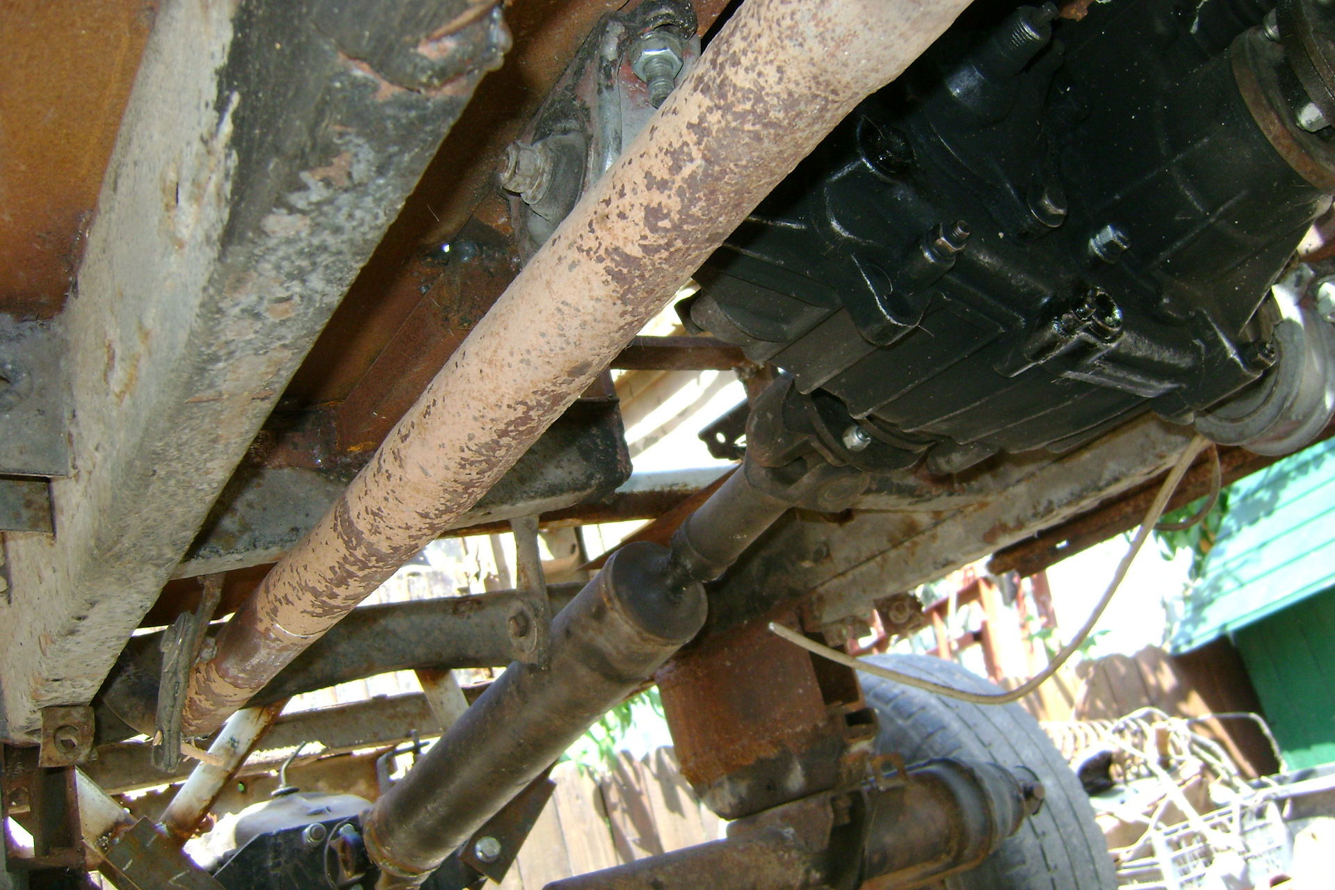 Примудрил выхлоп на заднюю стенку — ЛуАЗ 969, 1,6 л, 1992 года | своими ...