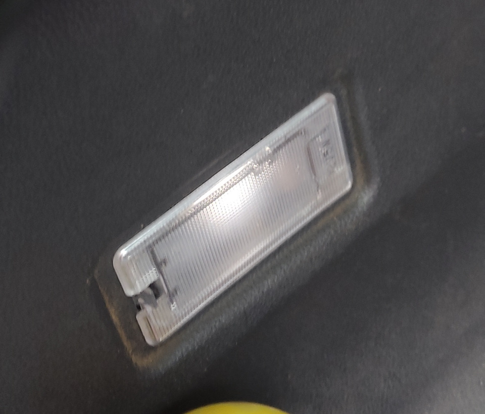 LED лампы подсветки багажного отделения — KIA Sportage (2G), 2 л, 2008 ...