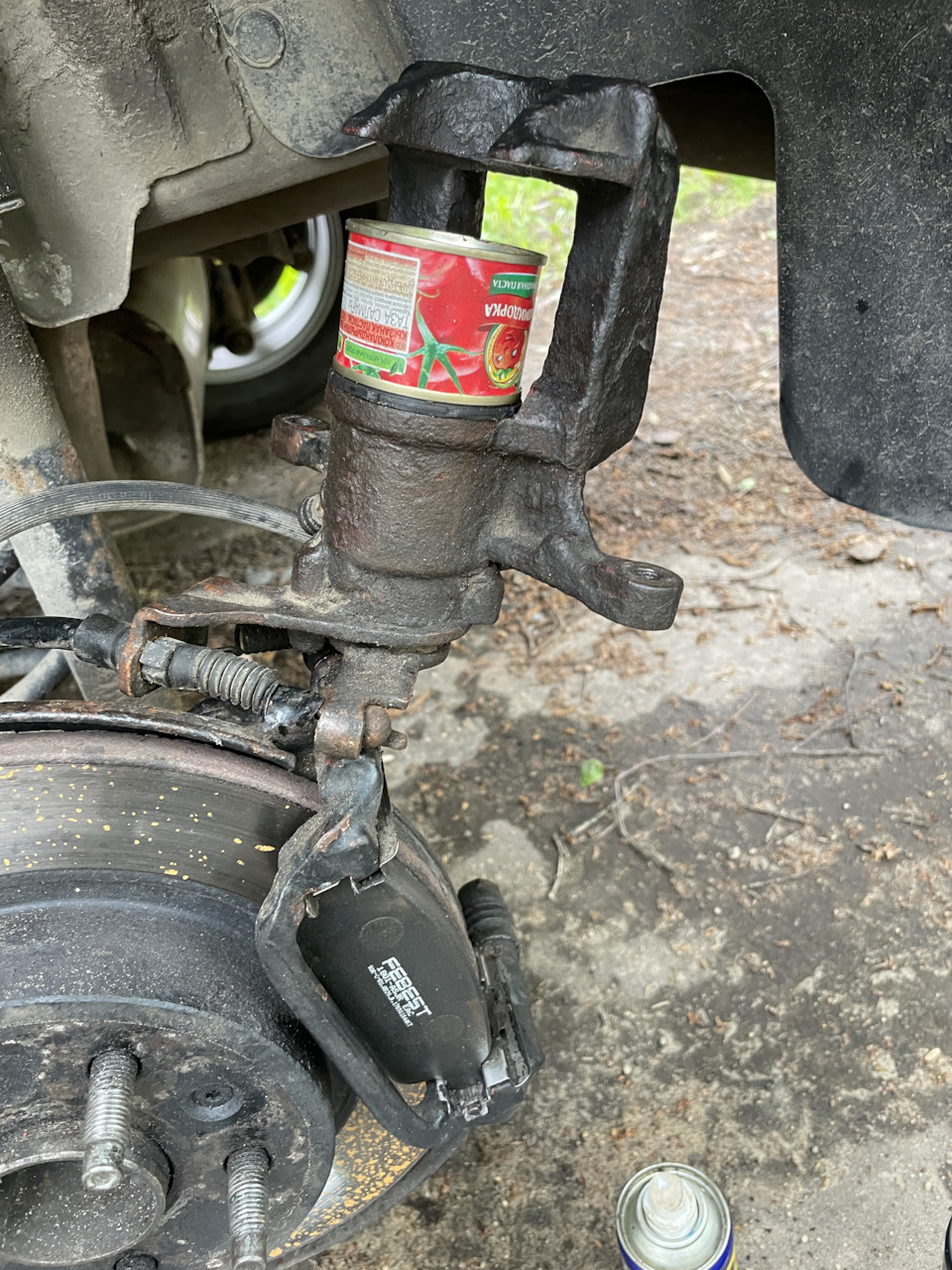 Замена пыльника на тормозном суппорте — Chevrolet Cruze (1G), 1,6 л ...