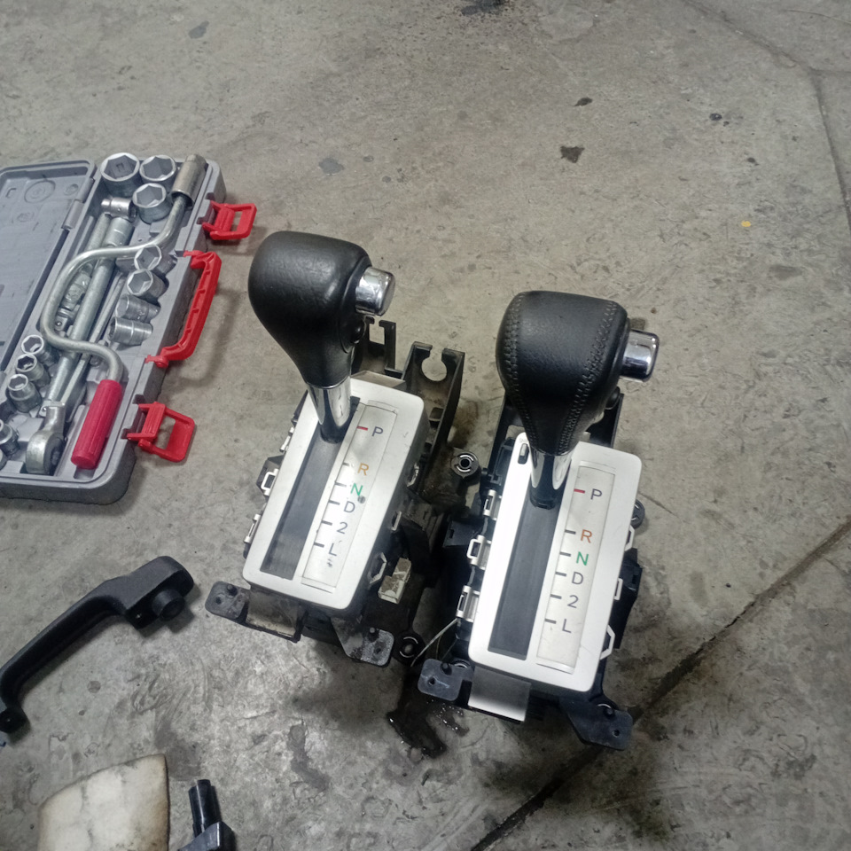 Вот старый и новый — Toyota Premio (T240)