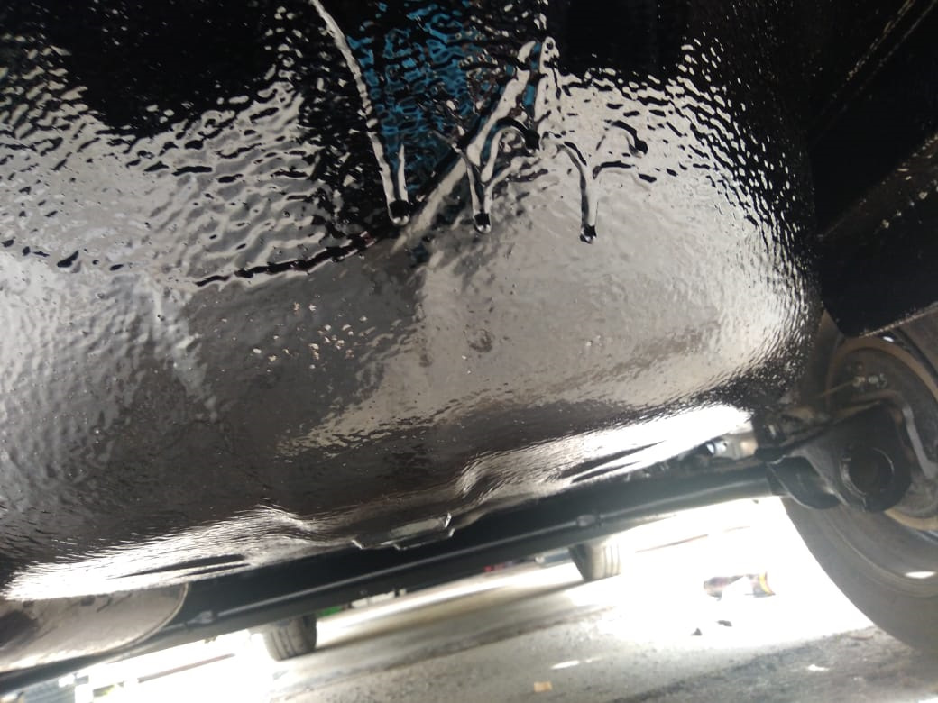 Обработка антикором гранта лифтбек. Обработка днища автомобиля. Антикор российский. Кардон спрей антикор. Антикор в пушкино.