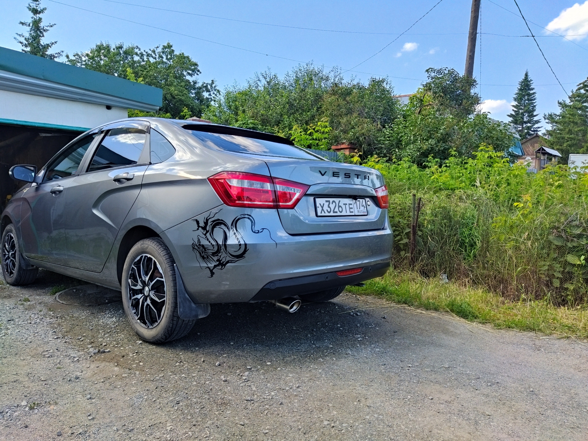 Наклейка на бампер — Lada Vesta, 1,6 л, 2015 года | своими руками | DRIVE2