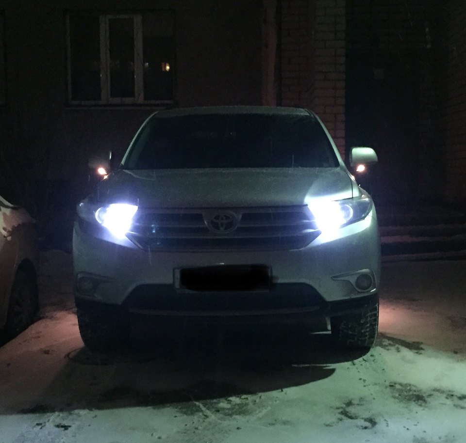 Дневные ходовые огни Epistar LED DRL на Toyota Highlander 2