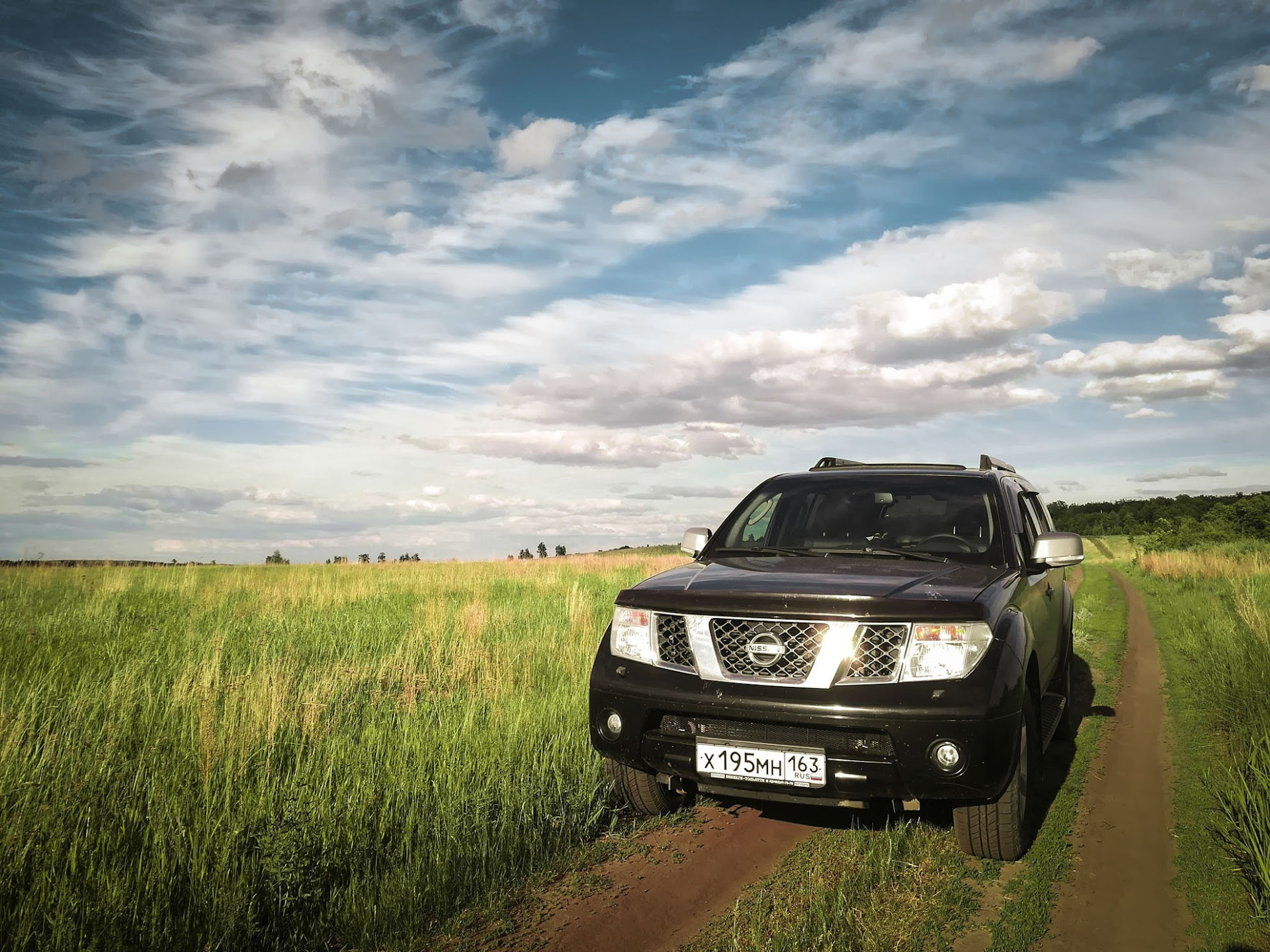 Nissan Pathfinder III Р Volvo xc90