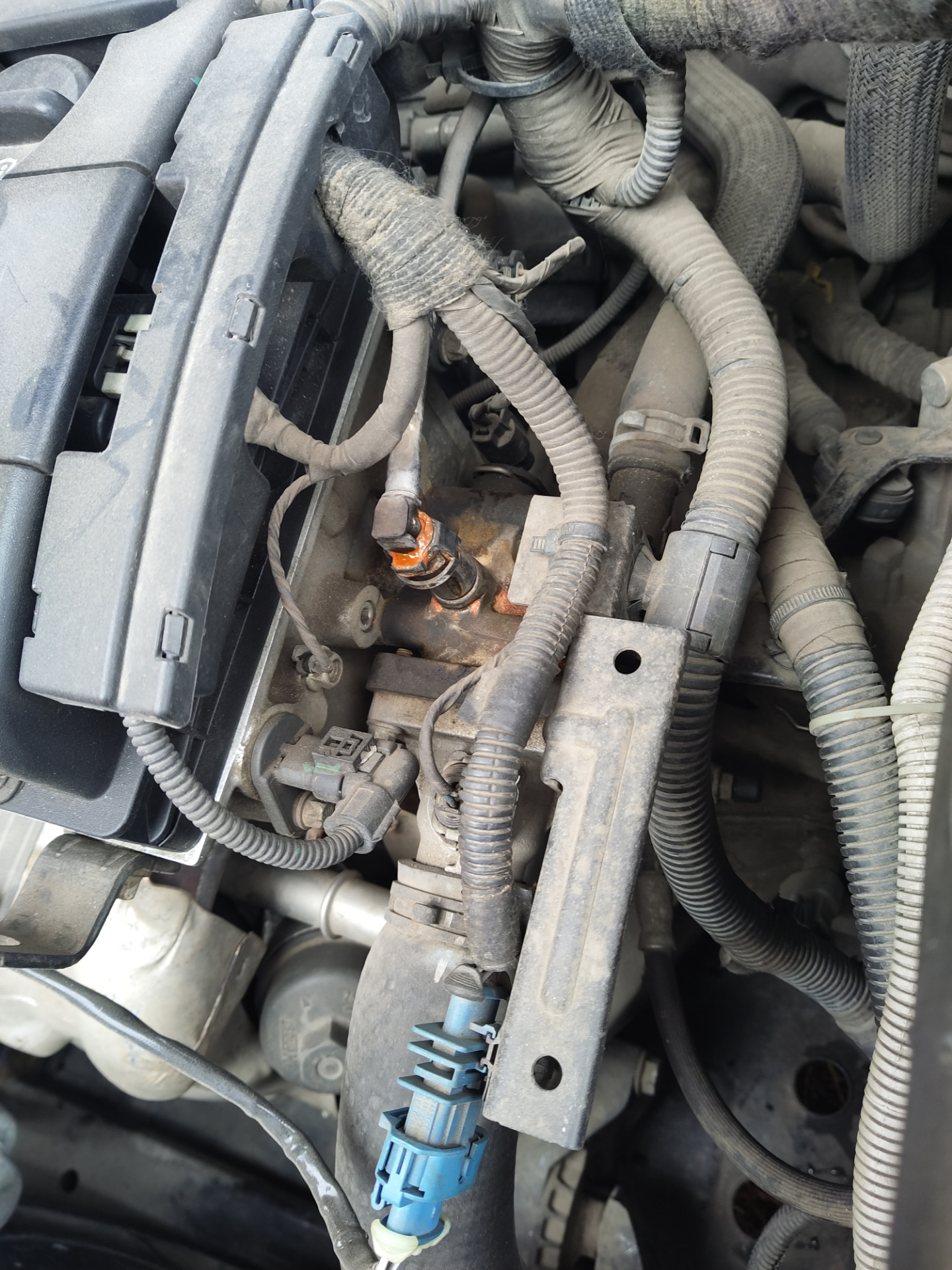 Трубка подогрева дросселя — Chevrolet Cruze Hatchback, 1,8 л, 2012 года ...
