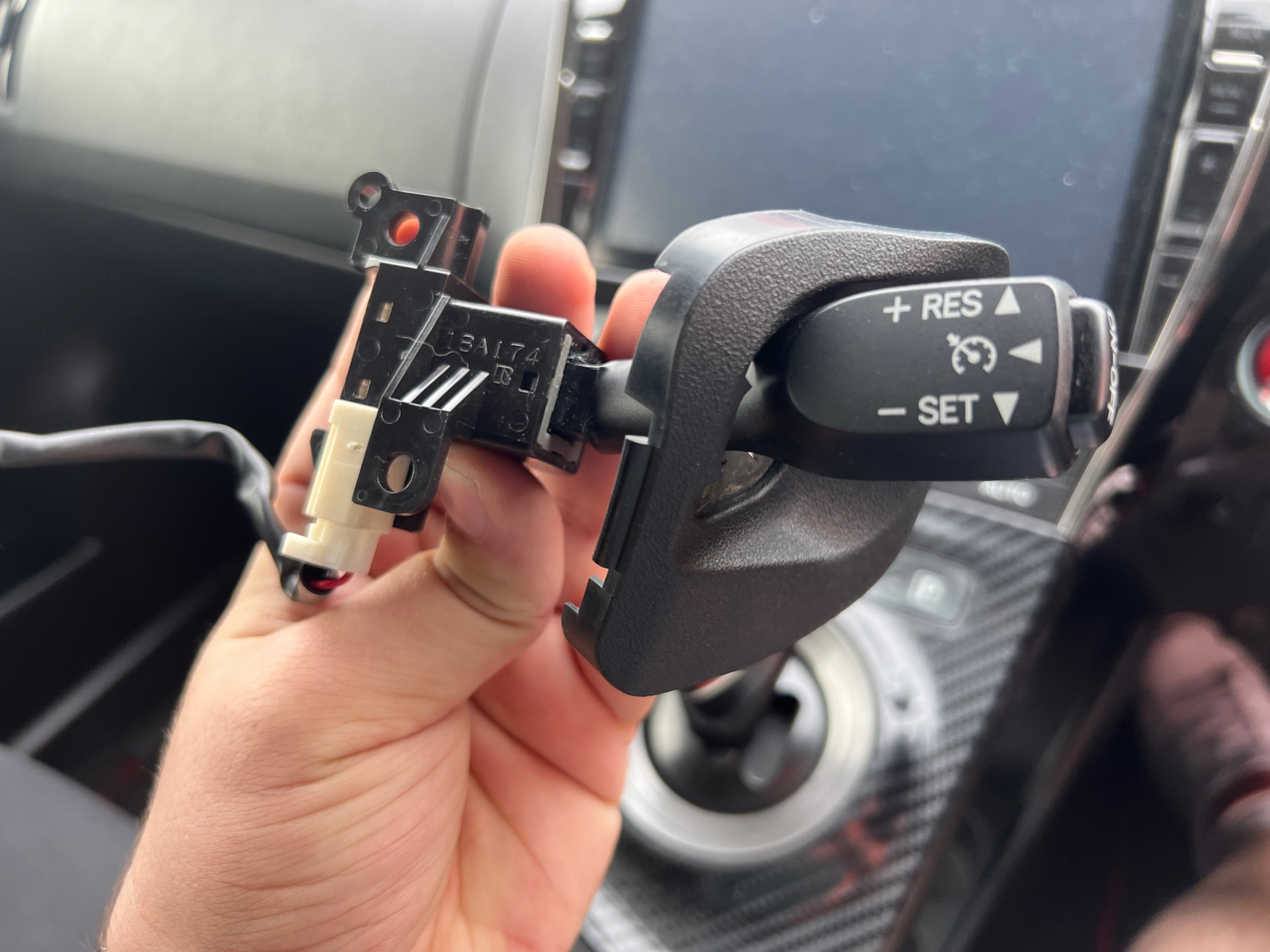 Круиз контроль приус 30. Круиз контроль приус 30. Приус 2014 круиз контроль. Заглушка круиз контроля приус 30. Тойота приус 20 круиз контроль.