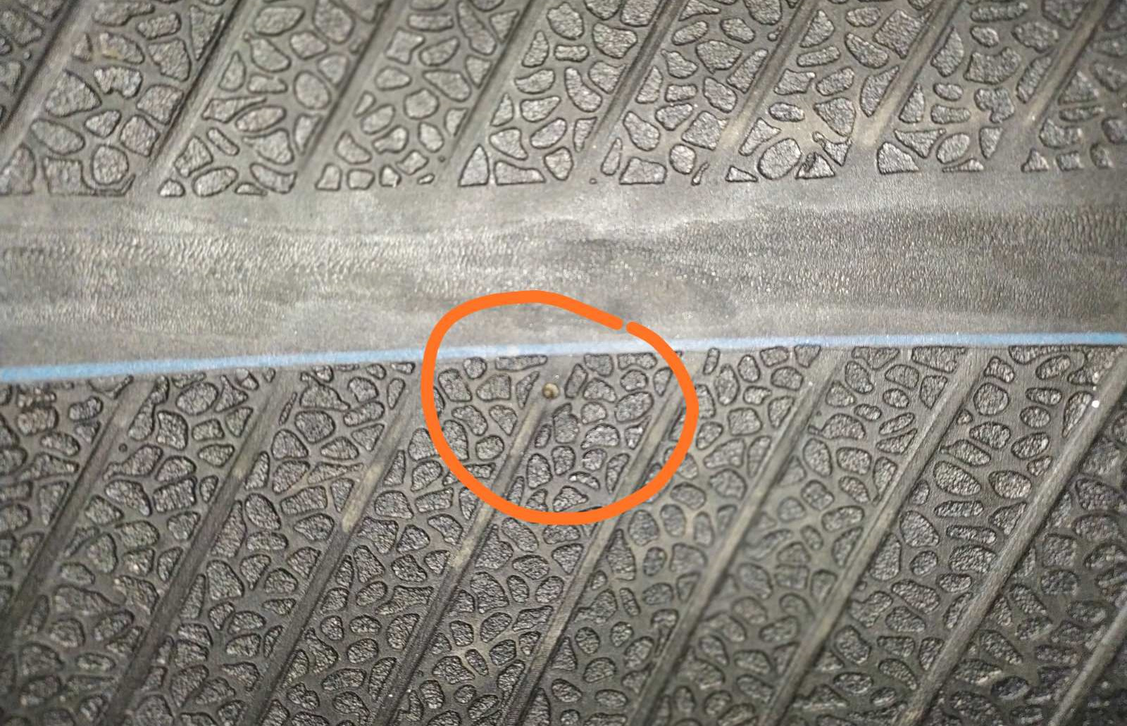 Саморез в шине — Jeep Cherokee (KL), 3,2 л, 2016 года | визит на сервис ...