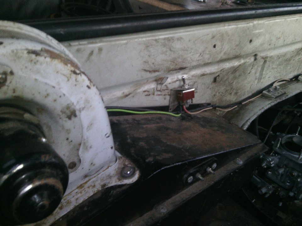 Тумблер задней печки, это штатное место — УАЗ 469