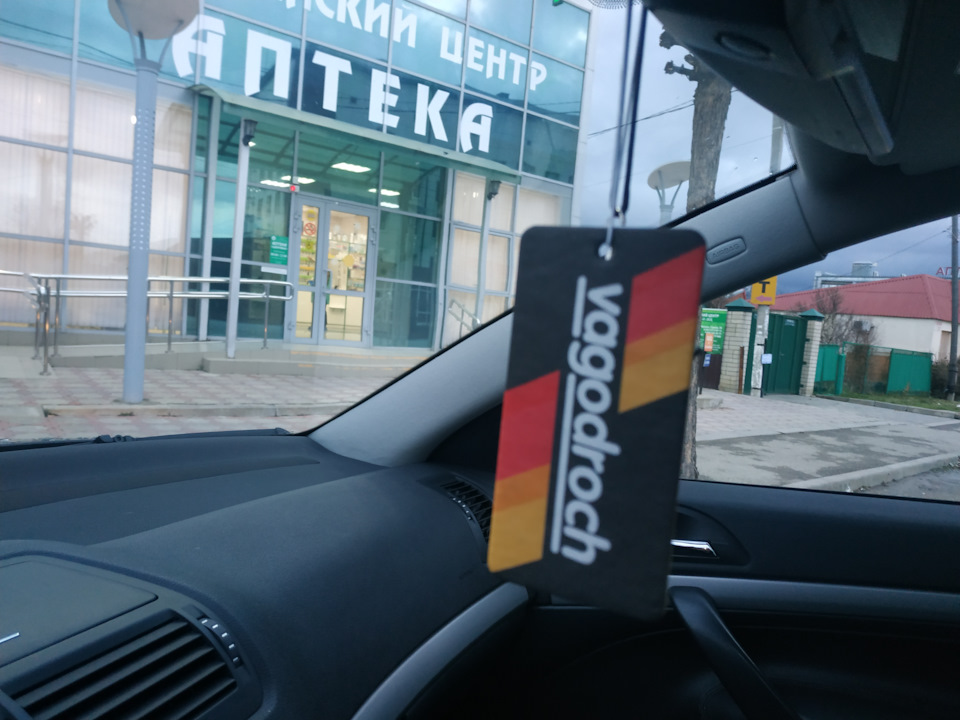 Задний дворник вышел из чата. Пылесос. Дворники. Крышка бачка. — Skoda ...