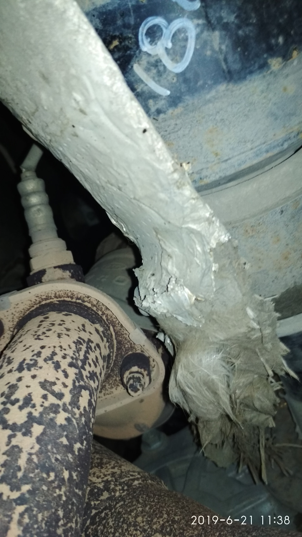 Термоэкран — Hyundai Santa Fe (2G), 2,7 л, 2007 года | запчасти | DRIVE2