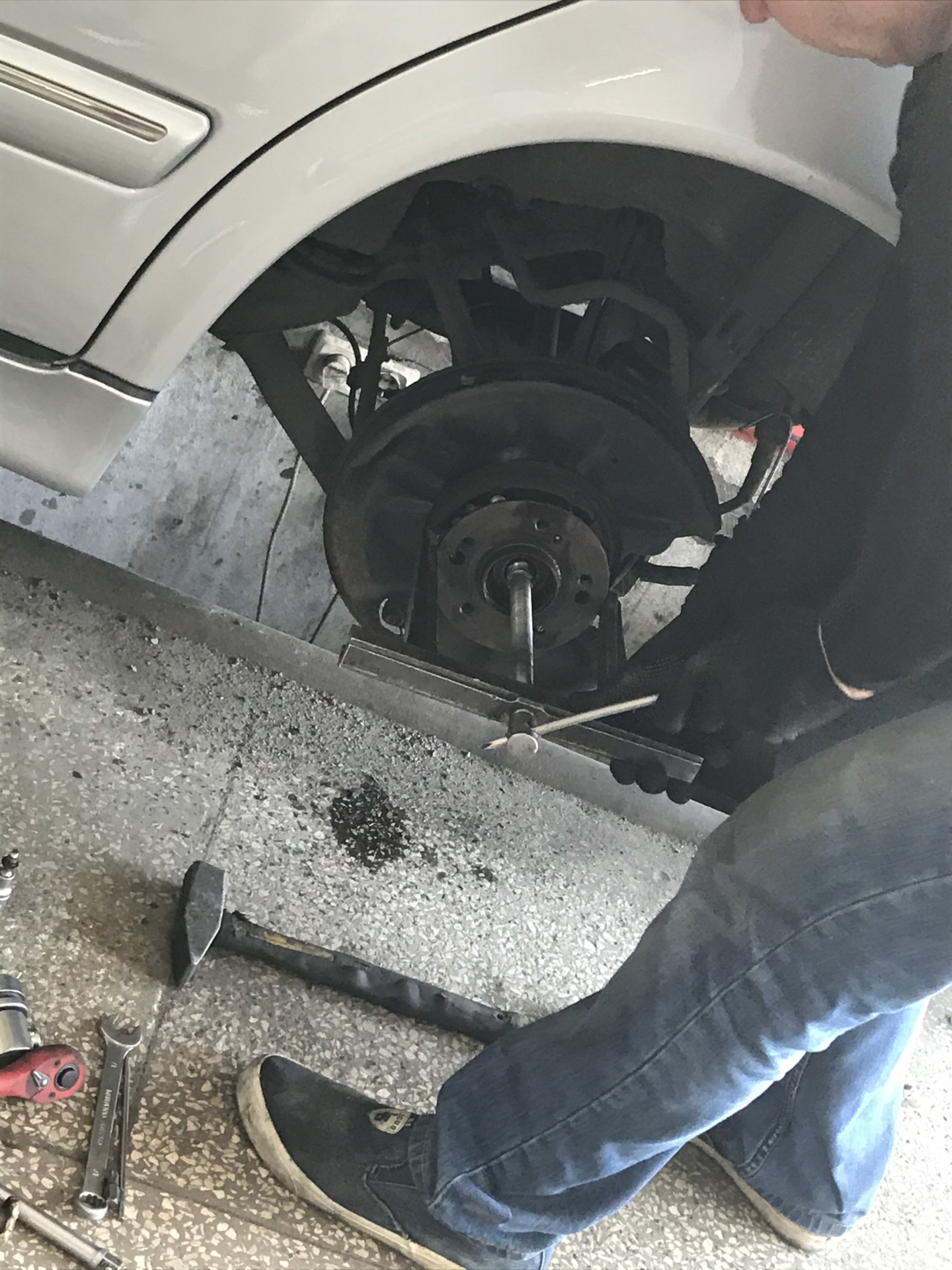 Замена пыльников шруса — Mercedes-Benz E-class (W210), 3,2 л, 2000 года ...