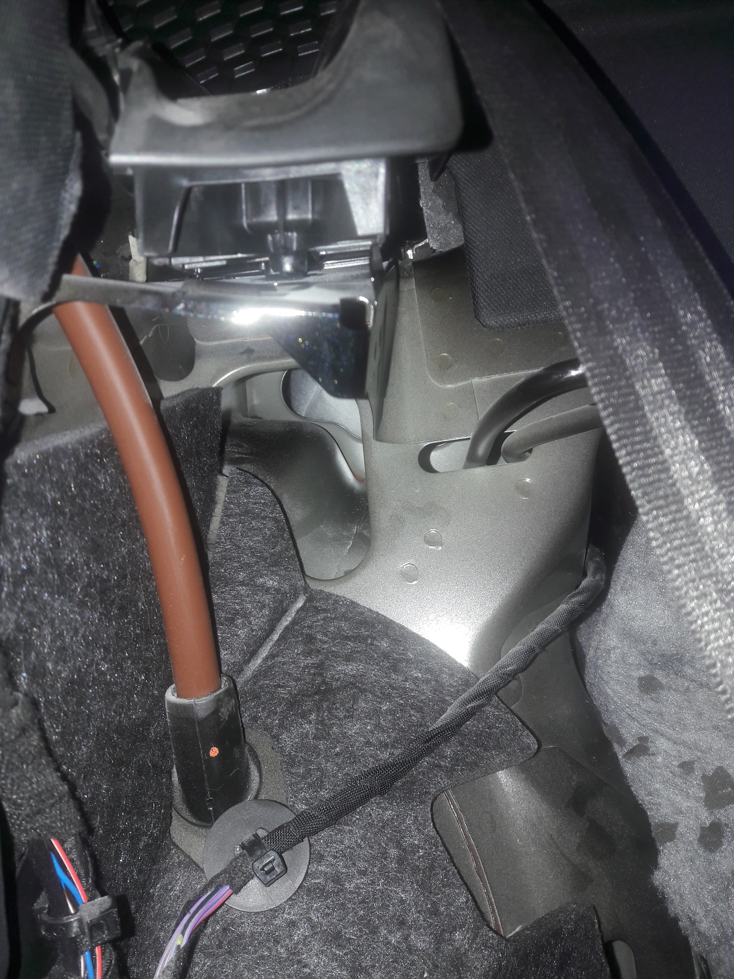 Плюс с замка зажигания на не штатную магнитолу! — Opel Meriva (A), 1,6 ...