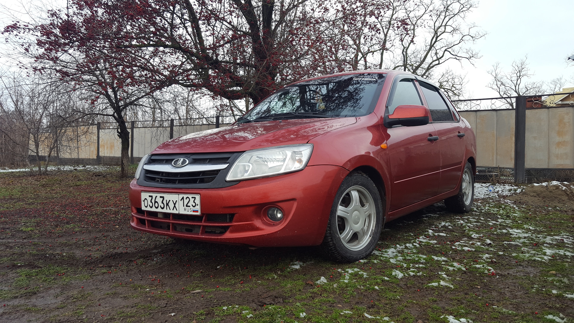 Лампочки подсветки номера и багажника — Lada Гранта (1G), 1,6 л, 2013 ...