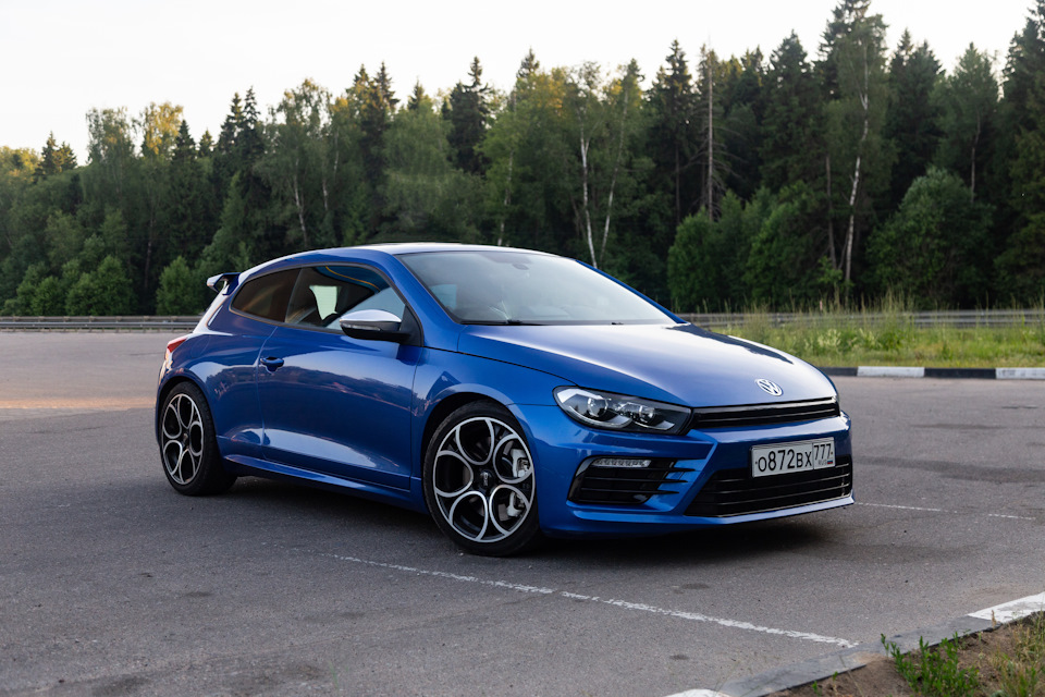 Volkswagen Scirocco Black