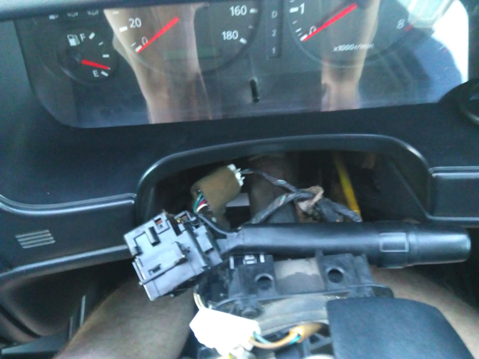 замена замка зажигания — Nissan Primera (P11), 1,8 л, 1999 года ...