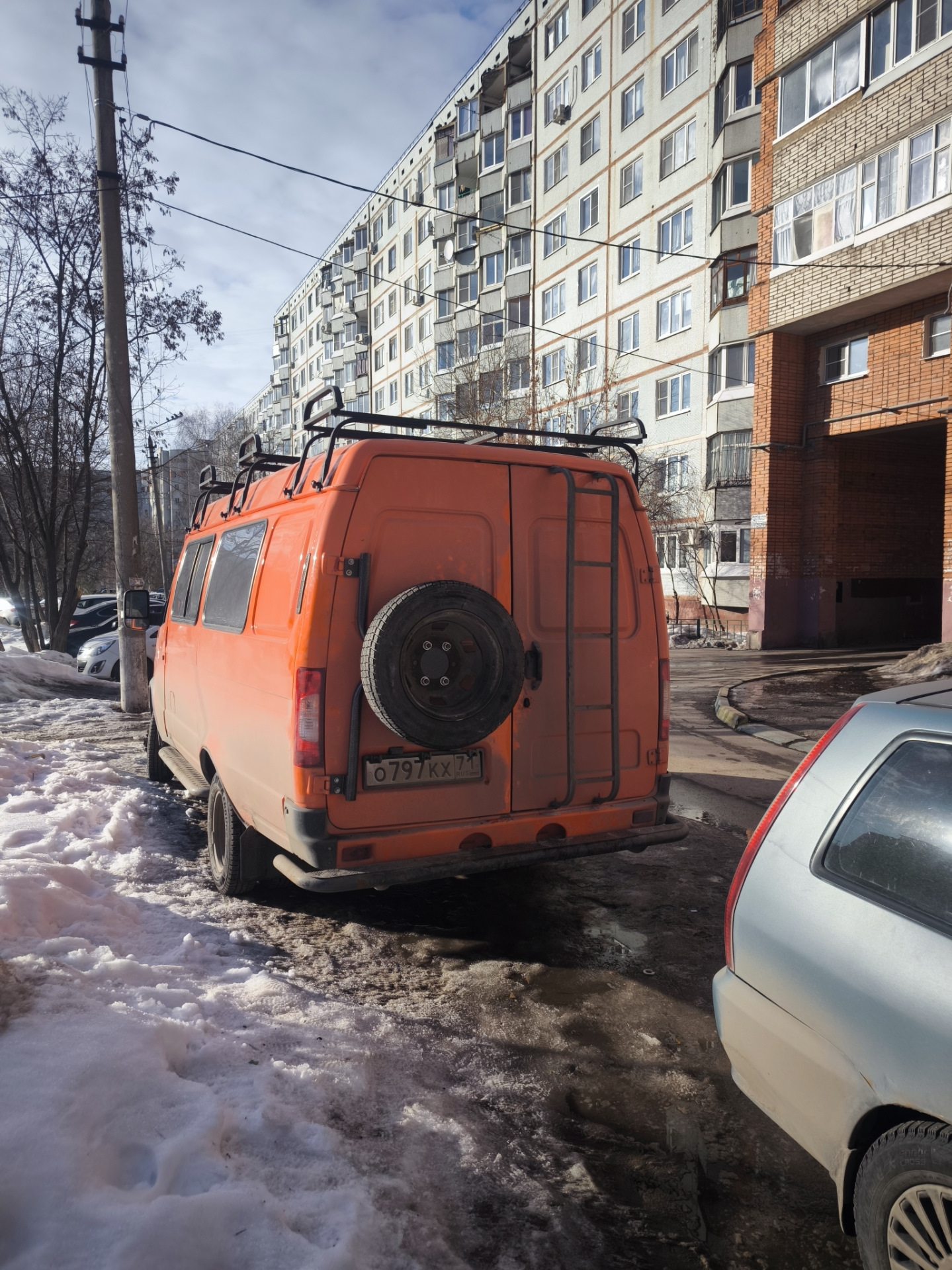 Выкинул запаску на улицу. — ГАЗ Газель, 2,3 л, 2001 года | аксессуары ...