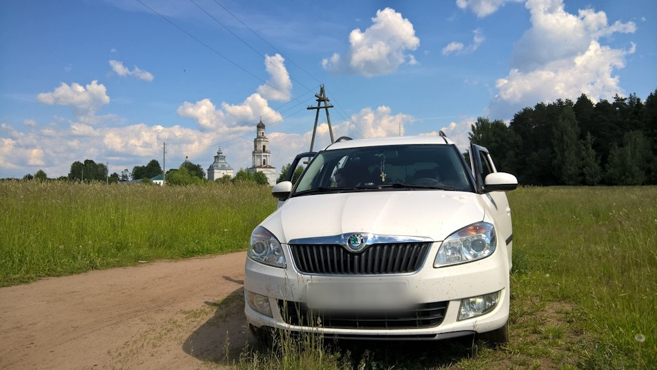 Рамка госномера — Skoda Roomster, 1,6 л, 2011 года | аксессуары | DRIVE2