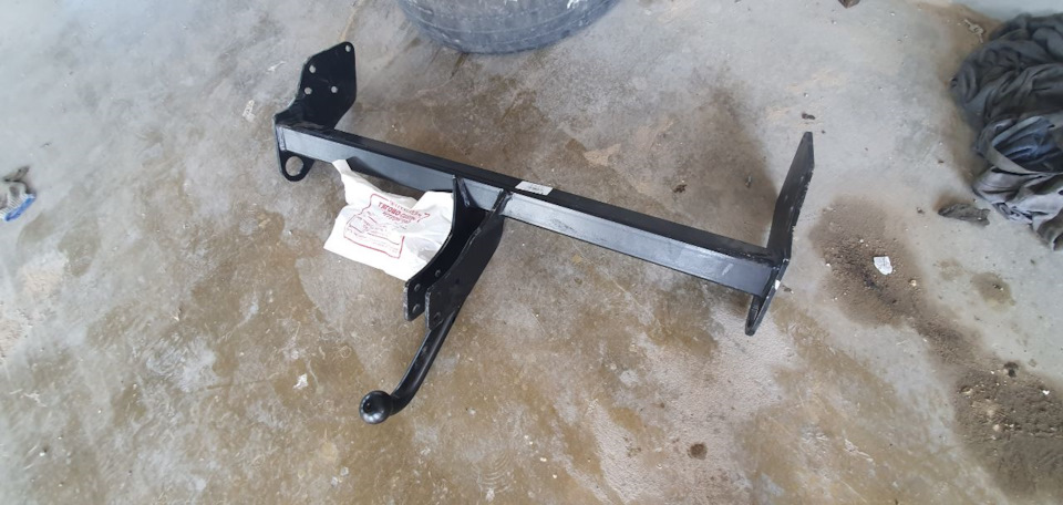 Установка фаркопа фирмы "Трейлер" — Mitsubishi Pajero (4G), 3,5 л, 2011 ...