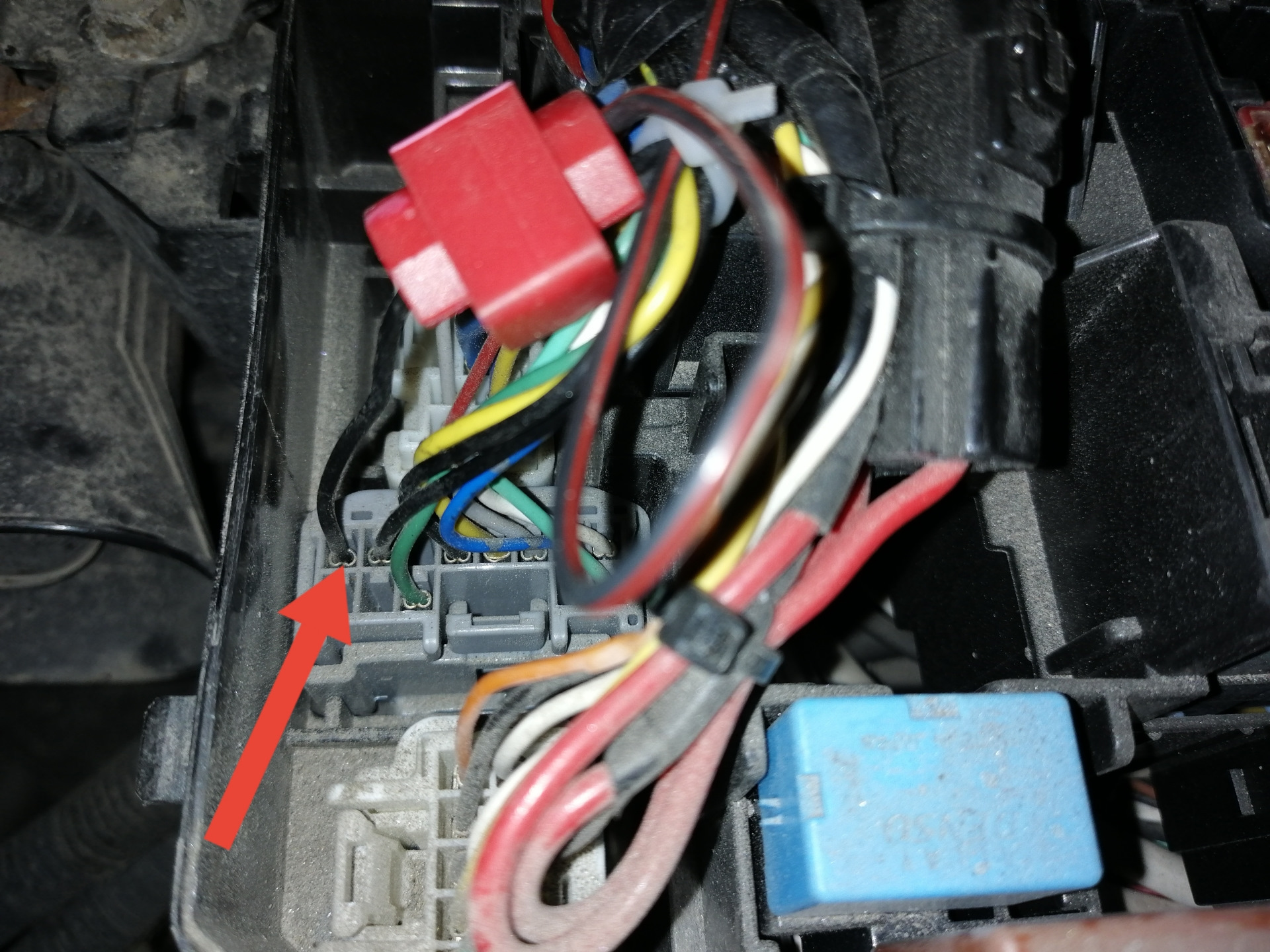 Дальний в пол накала. — Toyota RAV4 (III), 2 л, 2011 года | своими ...