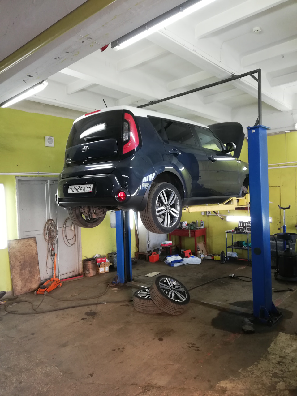 Генадия разули. — KIA Soul (2G)