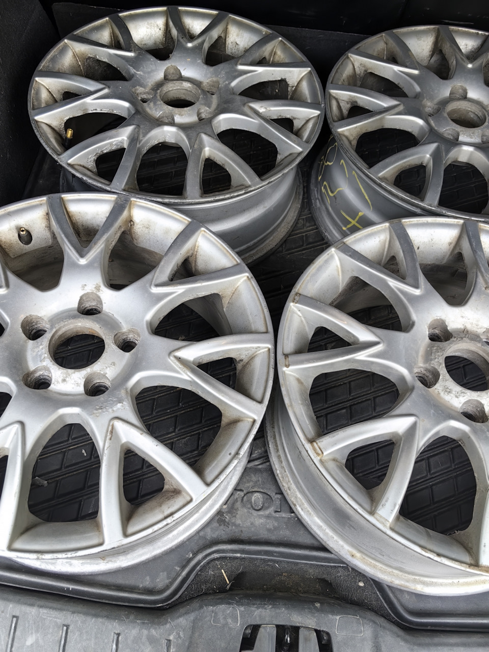 Умер блокиратор руля походу. — Volvo V50, 1,6 л, 2009 года | поломка ...