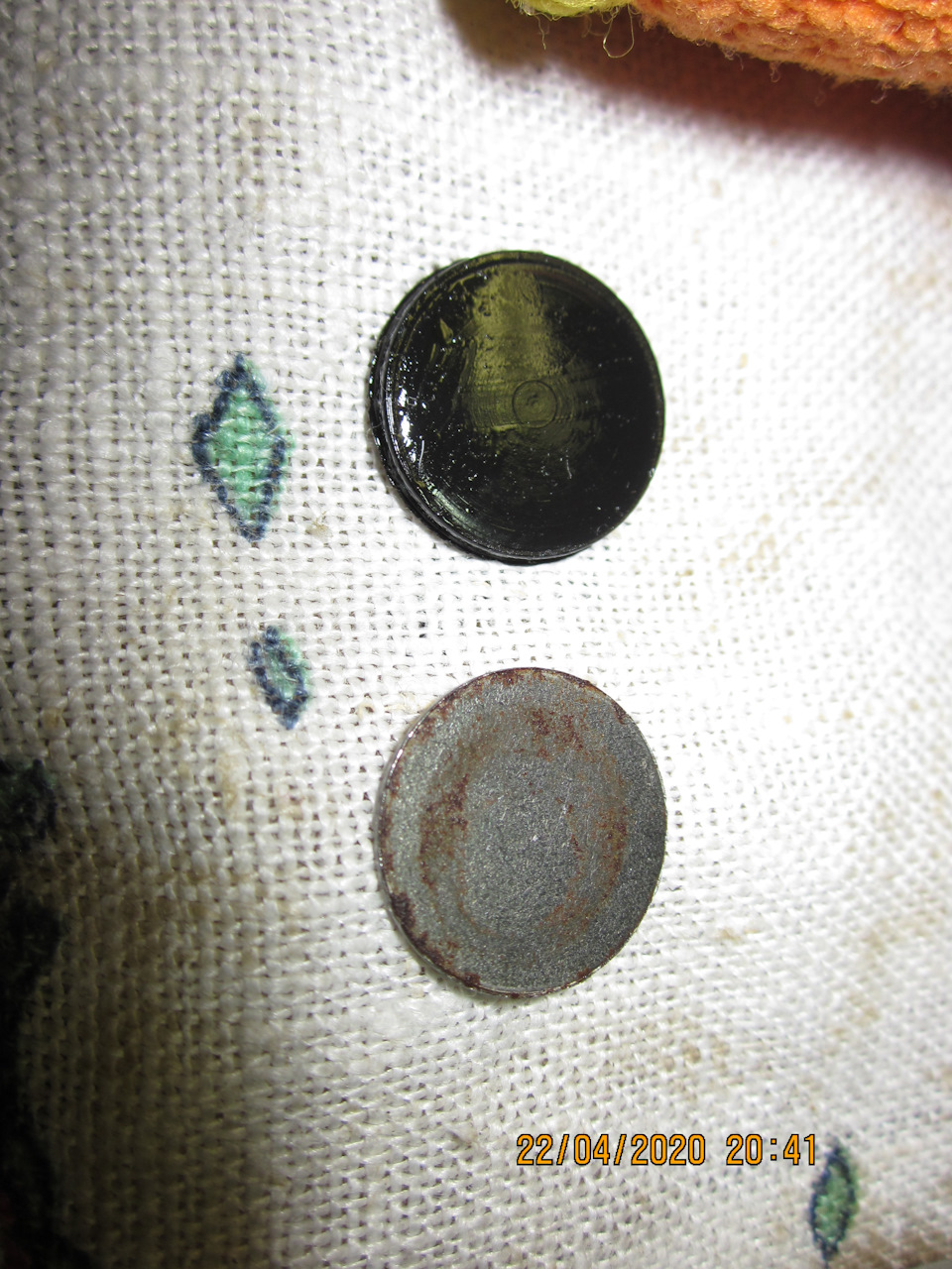 На стальной шайбе имеется поверхностная коррозия… — Lada Vesta SW (1G). Запчасти на фото: 22042020