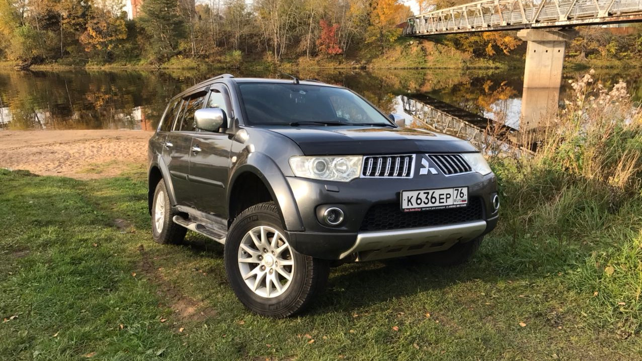 Mitsubishi Pajero Sport (2G) 2.5 дизельный 2010 | 