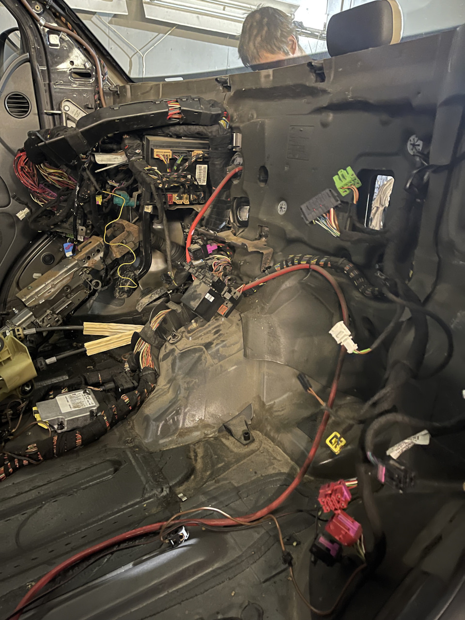 Шумка моторного отсека ч2 — Volkswagen Multivan (T5), 3,2 л, 2007 года ...