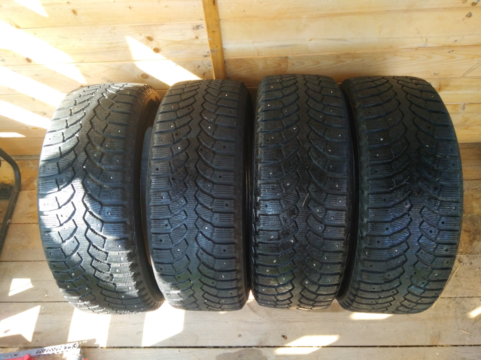 Шины зимние шипованные Bridgestone 225/60 R17 на Audi A6 (C7), Hyundai ...