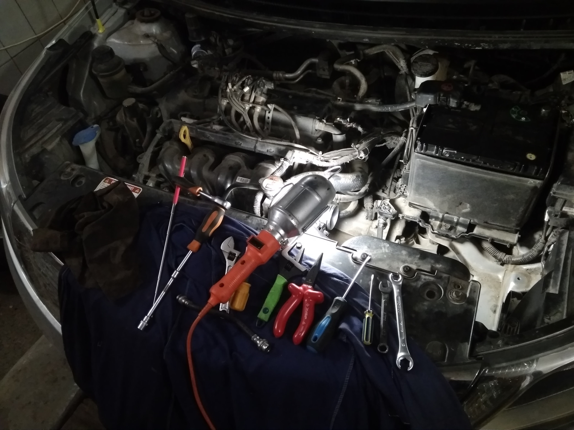 Превентивная замена шланга сцепления + замена кулисы — KIA Rio (3G), 1 ...