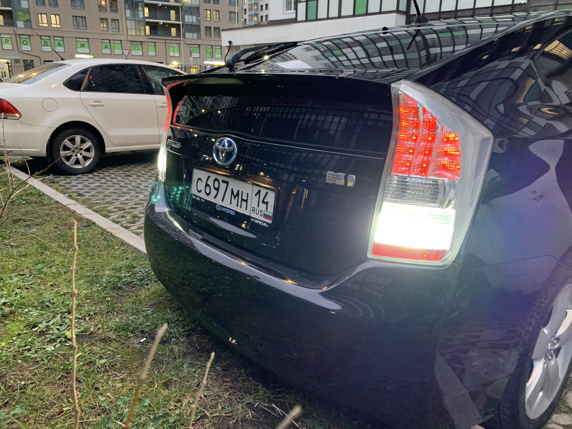 LED в поворотники и задний ход — Toyota Prius (30), 1,8 л, 2009 года |  стайлинг | DRIVE2