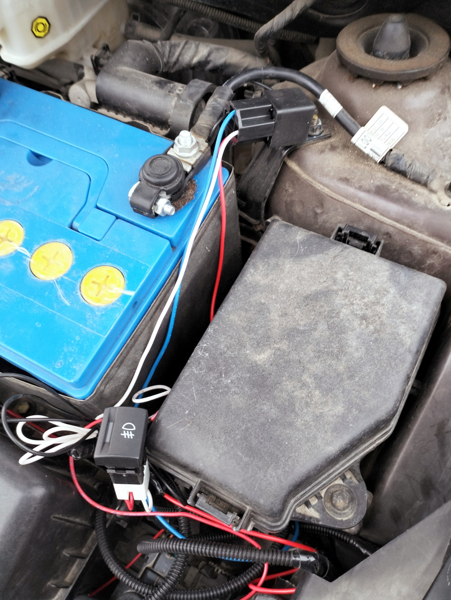 ПТФ с ДХО SAT. Ремонт и установка. — Hyundai Solaris, 1,6 л, 2015 года ...