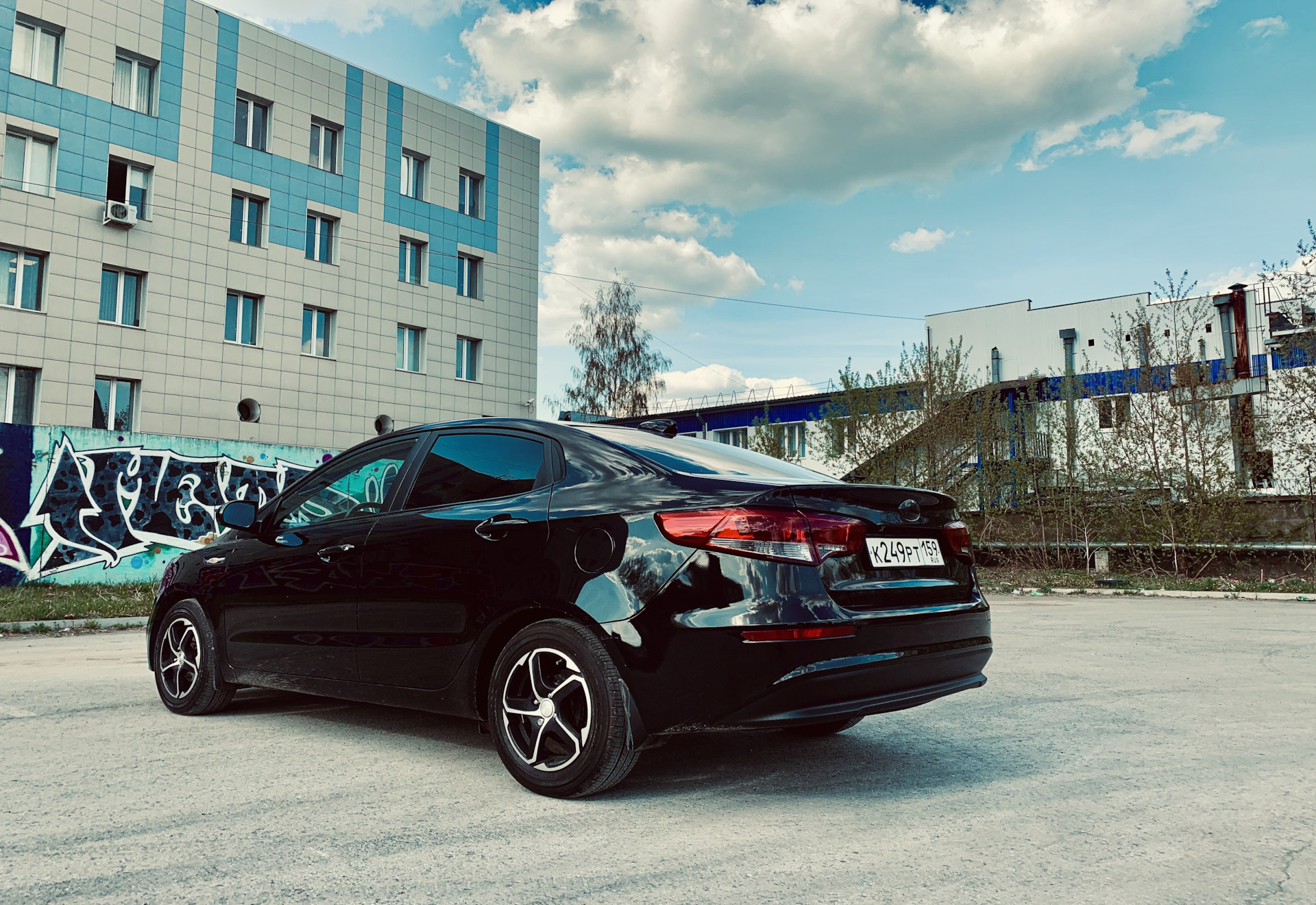 Притемнение фонарей и новая плёнка на шильдики — KIA Rio (3G), 1,4 л ...