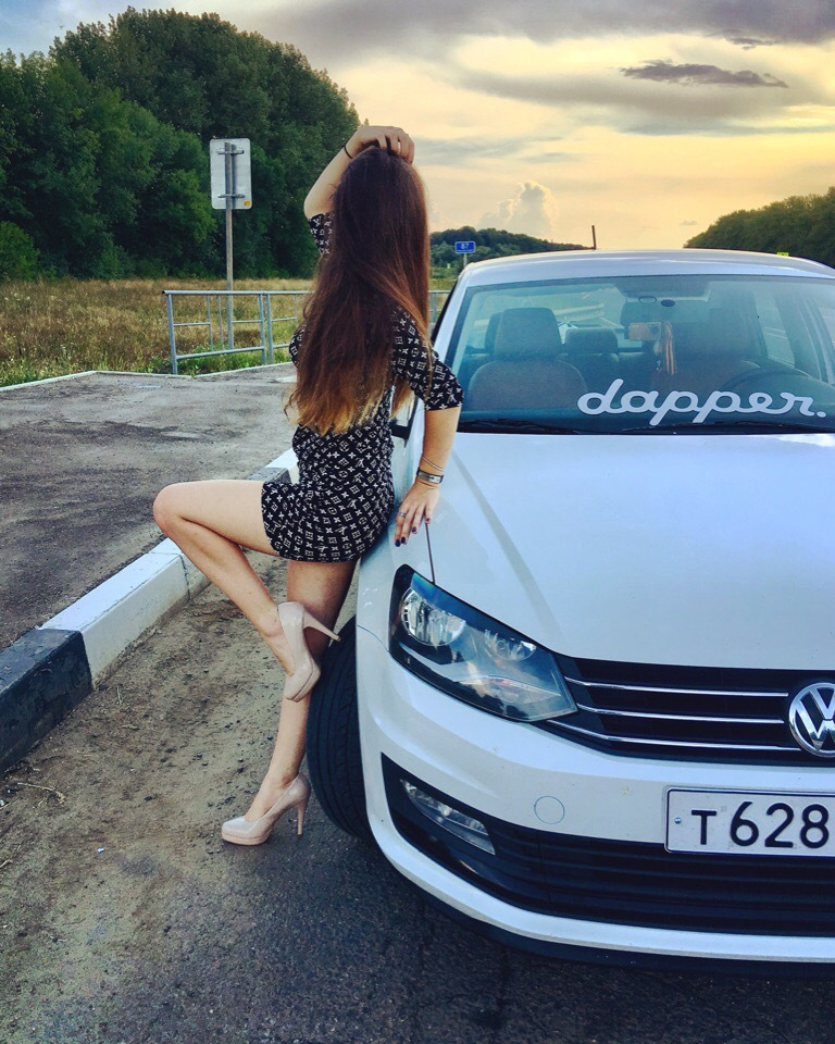 Volkswagen Polo 164 девушка