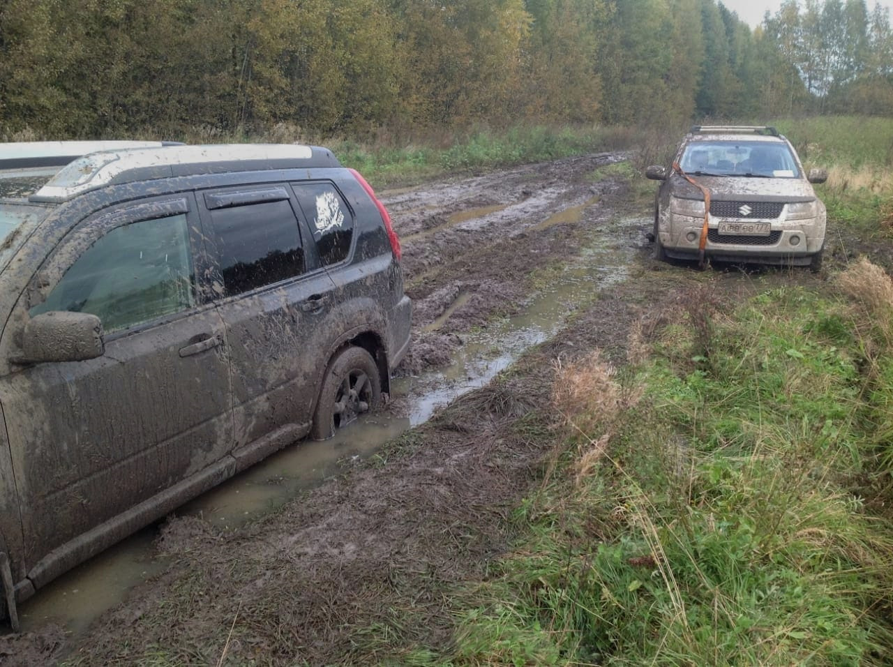 Два серьезных кроссовера в маленькой луже — Nissan X-Trail II (t31), 2,5 л,  2010 года | покатушки | DRIVE2