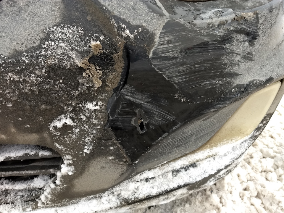 Передний бампер — Hyundai Solaris, 1,6 л, 2012 года | ДТП | DRIVE2