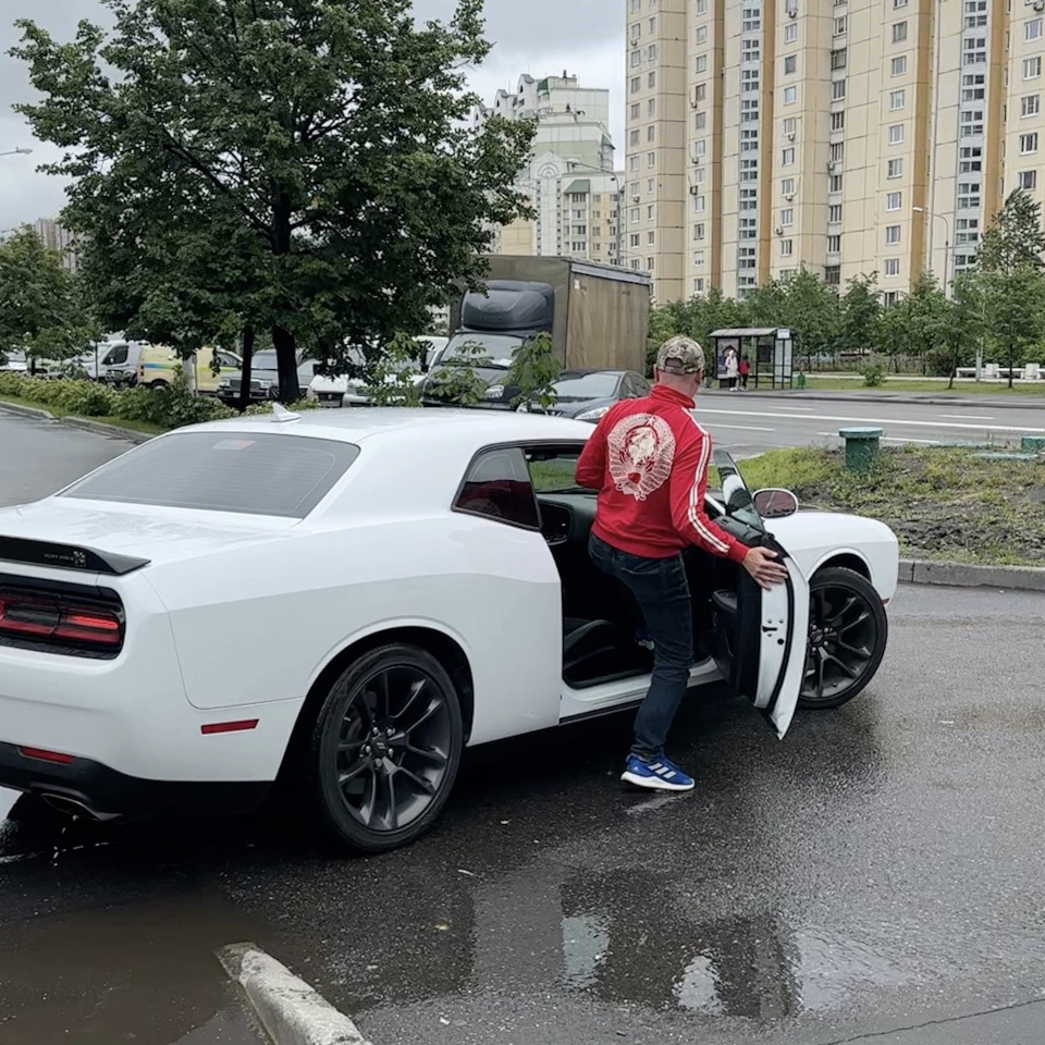 Конец истории — Dodge Challenger, 6,4 л, 2021 года | продажа машины | DRIVE2